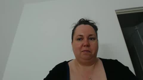Snapshot of carlaruth chatting on 04-20-26, 03:20 Carlaruth online show from 04-20-26, 03:20