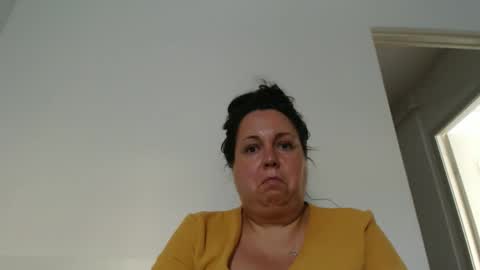 Snapshot of carlaruth chatting on 05-02-26, 04:12 Carlaruth online show from 05-02-26, 04:12