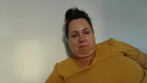 Snapshot of carlaruth chatting on 05-06-26, 04:34 Carlaruth online show from 05-06-26, 04:34