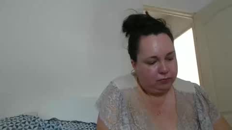 Snapshot of carlaruth chatting on 05-16-26, 05:15 Carlaruth online show from 05-16-26, 05:15