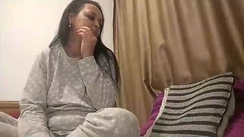 Snapshot of carlasweet00 chatting on 01-14-26, 01:55 carlasweet00 online show from 01-14-26, 01:55