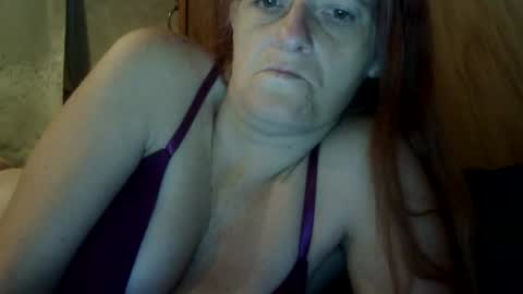 Snapshot of carleeswoman08 chatting on 10-24-25, 12:12 carleeswoman08 online show from 10-24-25, 12:12