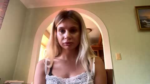 Sara online show from 06-02-26, 03:47