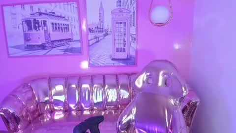 CARLYE   online show from 01-18-25, 03:42