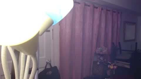 Carlie online show from 11-22-25, 03:16