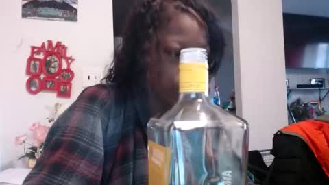 Snapshot of carliecreams chatting on 03-29-26, 11:21 Carlie online show from 03-29-26, 11:21
