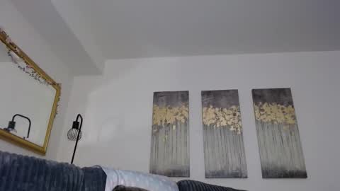 Snapshot of carliecreams chatting on 04-18-26, 11:27 Carlie online show from 04-18-26, 11:27
