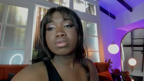 Snapshot of carliemoss chatting on 10-06-25, 07:33    online show from 10-06-25, 07:33