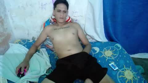 Snapshot of carlos_steven chatting on 05-11-26, 06:30 carlos_steven online show from 05-11-26, 06:30