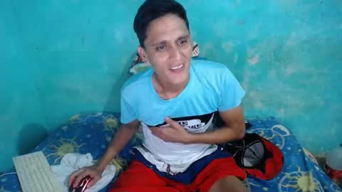 Snapshot of carlos_steven chatting on 05-15-26, 01:12 carlos_steven online show from 05-15-26, 01:12