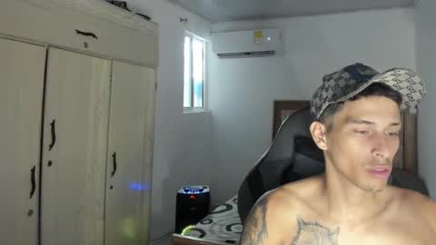 carlossmi01 online show from 07-31-26, 07:35