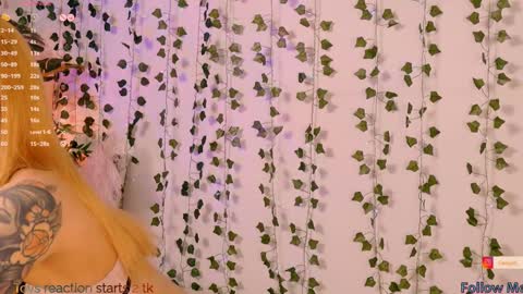 Carly online show from 01-18-25, 09:34