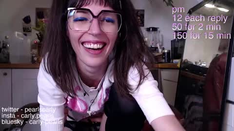 Carly Pearls online show from 02-25-25, 06:09