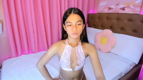 Snapshot of carmella_amethyst chatting on 04-09-26, 02:00 CARMELLA online show from 04-09-26, 02:00