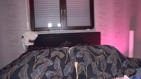 Luci online show from 09-19-25, 07:47