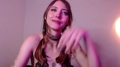 Snapshot of carmennrusso chatting on 02-21-26, 01:39 carmennrusso online show from 02-21-26, 01:39