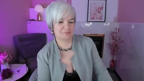 Carmen online show from 03-25-26, 09:37