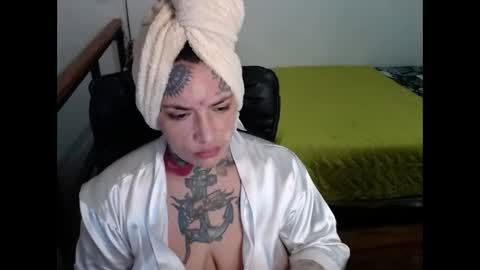 CARMILLA ROSS online show from 01-16-25, 12:20