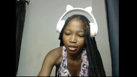 caroline online show from 04-12-26, 03:44