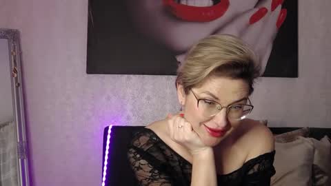 Snapshot of carojhones chatting on 02-21-25, 01:00 CaroJhones online show from 02-21-25, 01:00