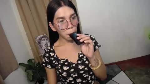 Snapshot of carol_linaxxx chatting on 01-05-25, 10:21 Carolina online show from 01-05-25, 10:21