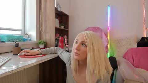 carol_may_ online show from 02-27-26, 08:58