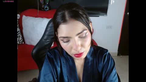 Caroline online show from 07-16-26, 01:06