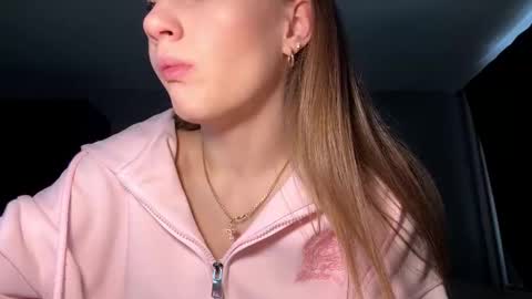 Lisa online show from 12-23-25, 08:34