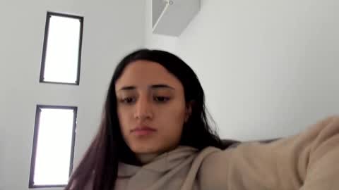 Caroline online show from 02-19-25, 05:06