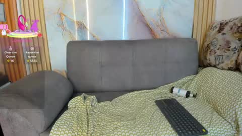 CAROLINA  online show from 04-21-26, 02:51