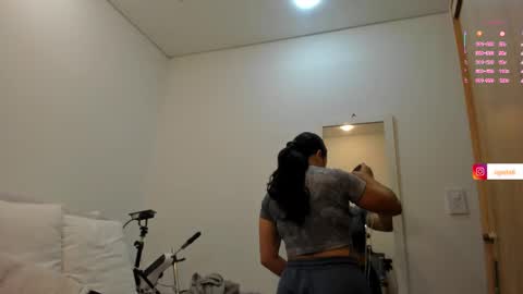 Snapshot of carolina_gaita chatting on 11-10-25, 11:09 carolina_gaita online show from 11-10-25, 11:09