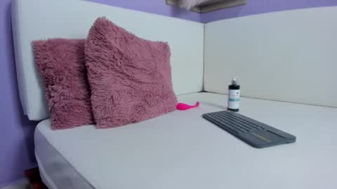 Carolina  online show from 03-12-25, 11:33