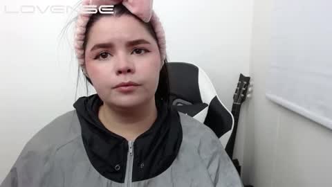 Snapshot of carolina_lee12 chatting on 10-27-25, 01:20 carolina online show from 10-27-25, 01:20