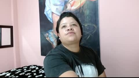 Carolina Lenon online show from 04-22-26, 01:12