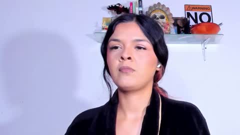 Snapshot of carolina_ml chatting on 01-11-26, 03:28 CarolinaM online show from 01-11-26, 03:28