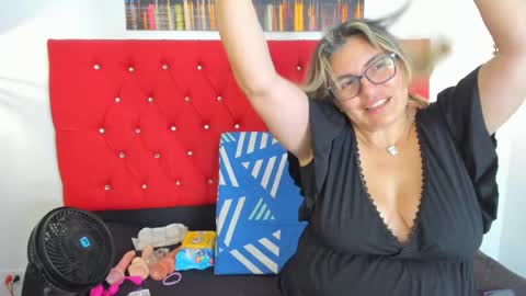 Carolina online show from 09-10-25, 05:13