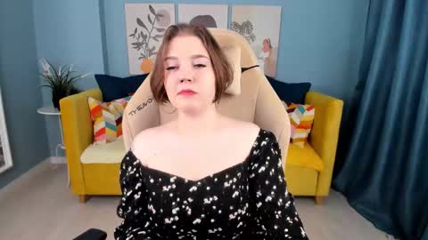 Snapshot of carolinasherry chatting on 10-19-25, 05:08 carolinasherry online show from 10-19-25, 05:08