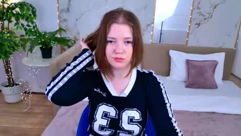 Snapshot of carolinasherry chatting on 03-12-26, 06:19 carolinasherry online show from 03-12-26, 06:19