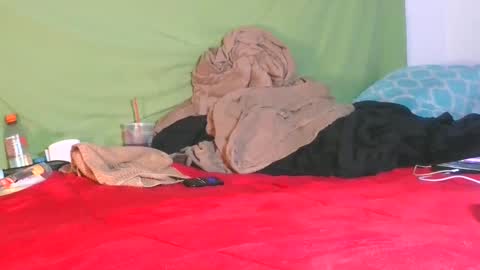 Snapshot of carolinayungin96 chatting on 09-17-25, 07:04 carolinayungin96 online show from 09-17-25, 07:04