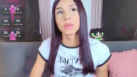 caroline_foster1 online show from 07-10-26, 12:08