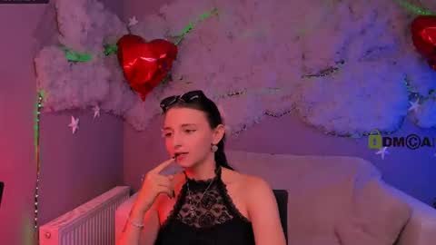 Caroline online show from 07-16-26, 06:58