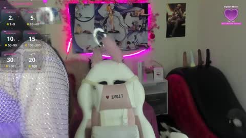 Snapshot of caroline_lenox chatting on 12-06-24, 03:41 Caroline Lenox online show from 12-06-24, 03:41