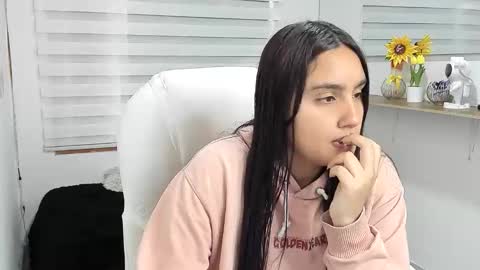 caroline_rodriguez_9 online show from 04-04-26, 12:13