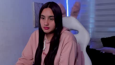 caroline_rodriguez_9 online show from 06-19-26, 07:06