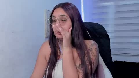 caroline_rodriguez_9 online show from 07-08-26, 06:56