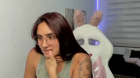 caroline_rodriguez_9 online show from 07-23-26, 01:58