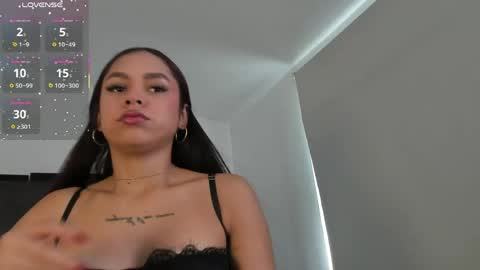 Caroline online show from 05-18-26, 02:12