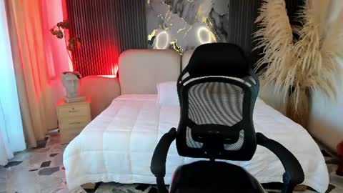 Caroline online show from 07-02-26, 12:44