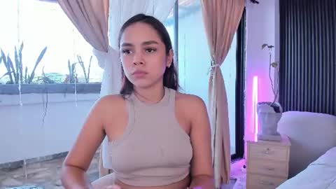 Caroline online show from 07-18-26, 02:43