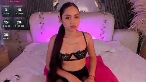 Caroline online show from 07-28-26, 03:32
